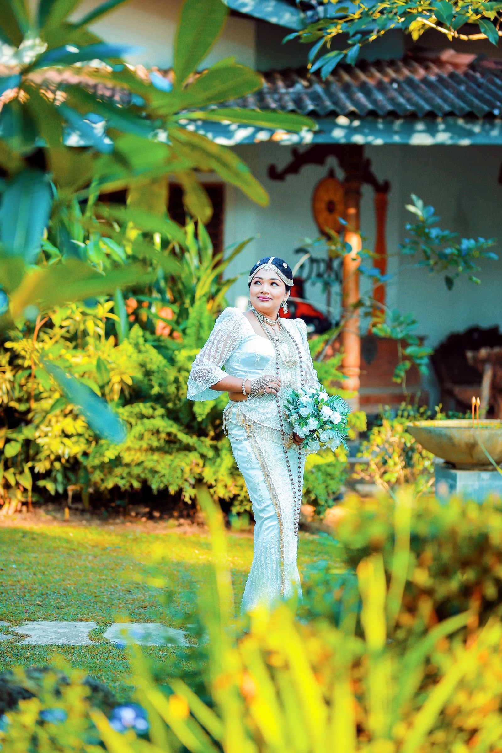 Contoh customer mengenakan gaun garden